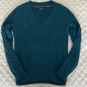TOMMY HILFIGER V-NECK KNIT TOP